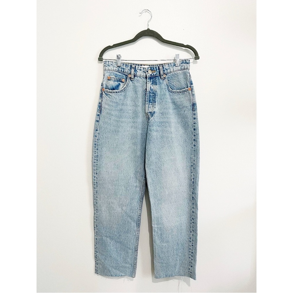 Zara High Rise Light Wash Mother Style Jeans Raw Hem Denim Button Women’s Size 6 - Picture 4 of 14